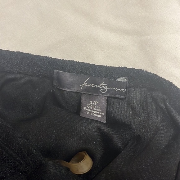 Forever 21 Black Strapless Lace mini Dress great for Valentine’s Day - Picture 8 of 8